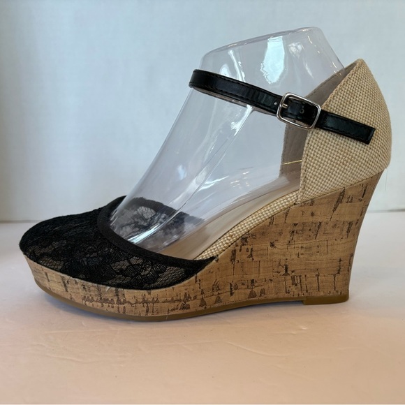 Apt. 9 black lace wedge heel sandals shoes size 8M - Picture 5 of 12